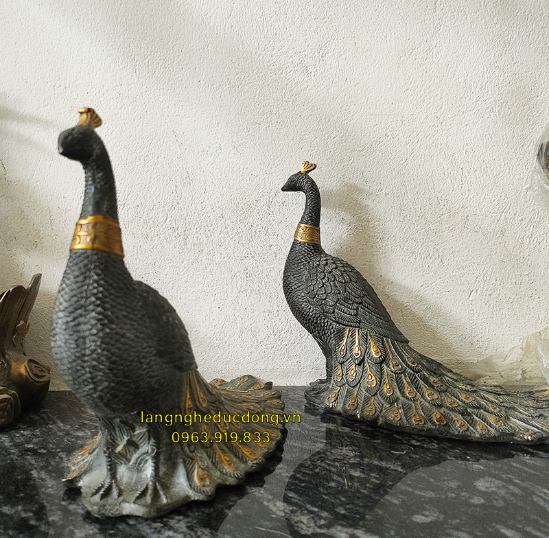 Tượng chim công bằng đồng phong thủy vun đắp tình cảm vợ chồng, chim công giả cổ
