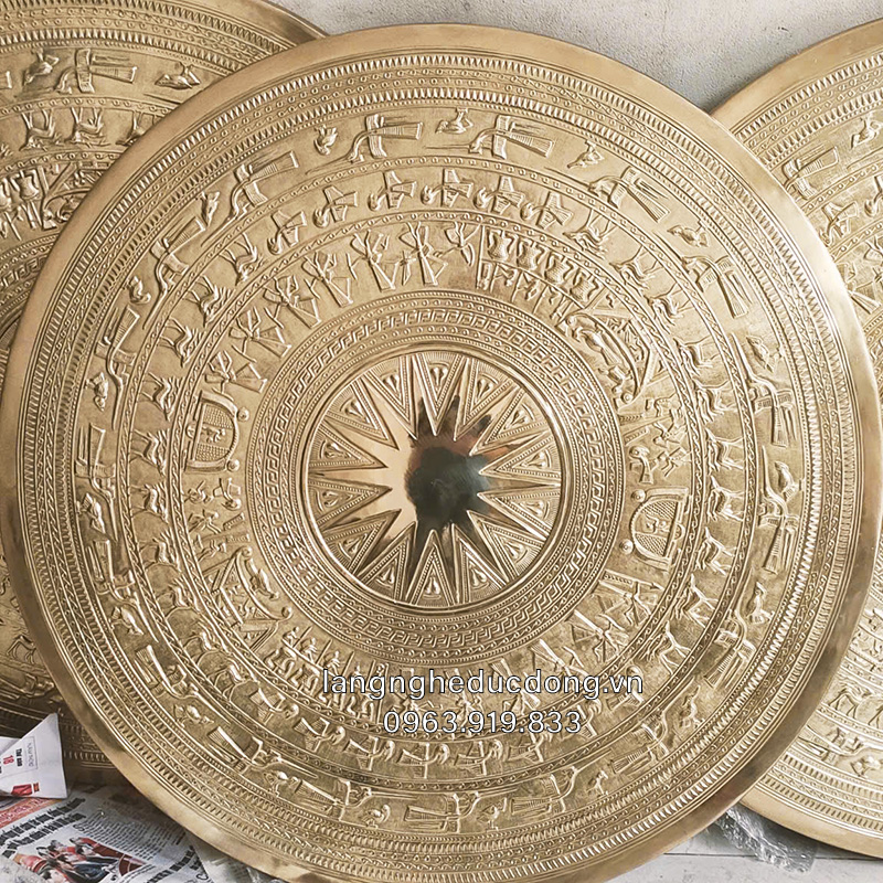 MẶT TRỐNG ĐỒNG ĐÔNG SƠN – TINH HOA VĂN HÓA VIỆT Đường kính 80cm đồng 1ly