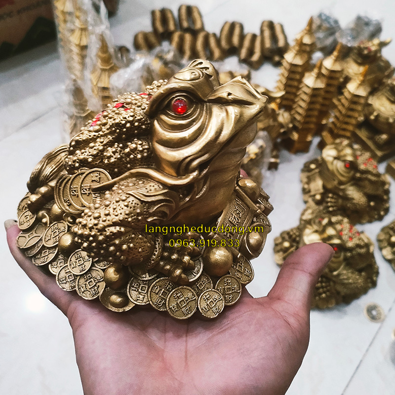 THIỀM THỪ TÀI LỘC CAO 11CM – LINH VẬT CHIÊU TÀI, TRẤN TRẠCH BẰNG ĐỒNG, VẬT PHẨM PHONG THUỶ